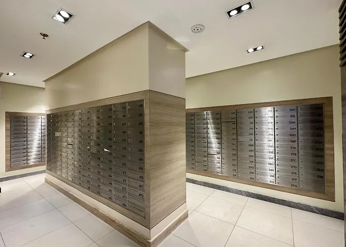 1br Bgc Uptown Modern Netflix 200mb Wifi * Manila