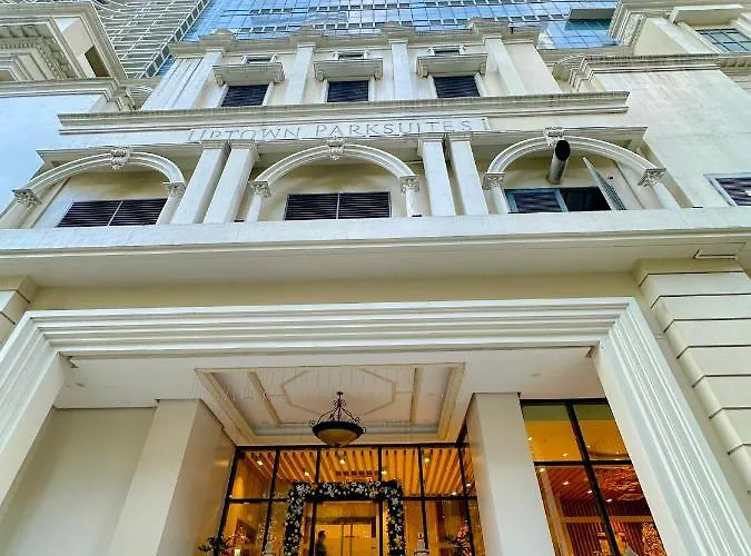 Apartamento 1br Bgc Uptown Modern Netflix 200mb Wifi