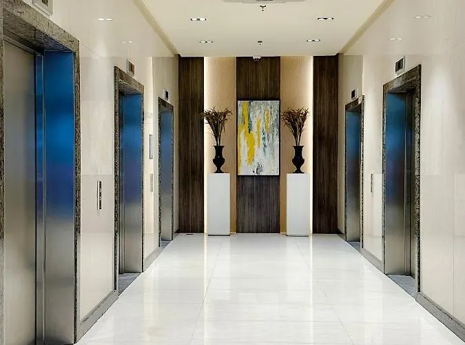 Apartamento 1br Bgc Uptown Modern Netflix 200mb Wifi