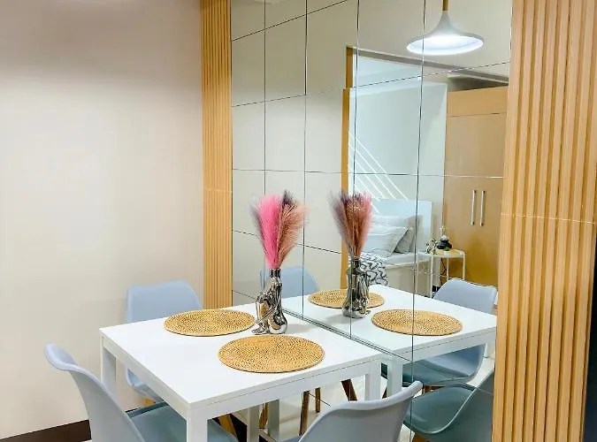 Apartamento 1br Bgc Uptown Modern Netflix 200mb Wifi Manila
